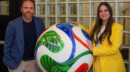 Montserrat Hidalgo, Host City Officer GDL 2026, y Andrés Labán, director del FIFA Fan Festival Guadalajara, compartieron detalles sobre la magnitud del evento. EL INFORMADOR/ A. NAVARRO.