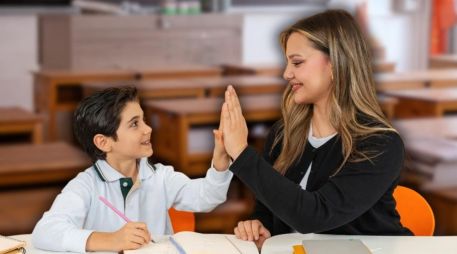 La Secretaría de Educación Pública sí contempla esta fecha como una suspensión oficial de labores docentes dentro de su calendario escolar. ESPECIAL