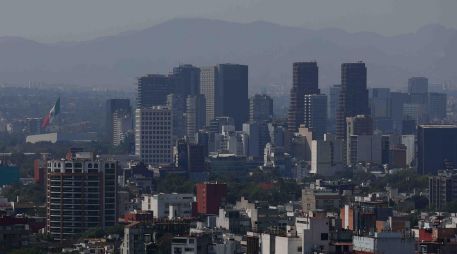 Esta mañana, la Ciudad de México mostró niveles altos de contaminación. SUN/D. Simón