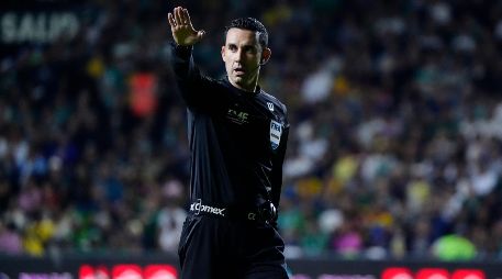Será César Arturo Ramos quien tenga la responsabilidad de impartir justicia el próximo sábado, cuando Chivas reciba a Cruz Azul en Guadalajara. IMAGO7