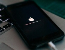 Cargar tu celular con la laptop está bien para una emergencia, pero no se recomienda hacerlo todos los días.