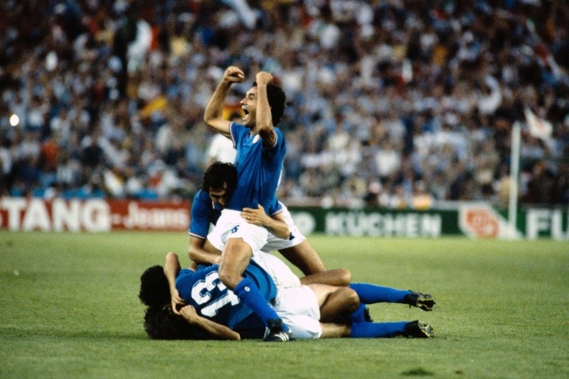 En la final, Italia continuó su imparable marcha para vencer a Alemania por 3-1. AFP / ARCHIVO