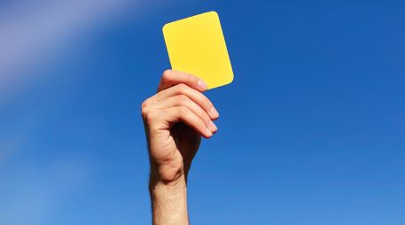 En febrero pasado, el IFAB anunció que a partir de la cita mundialista se sancionará en circunstancias nuevas. ESPECIAL / CANVA