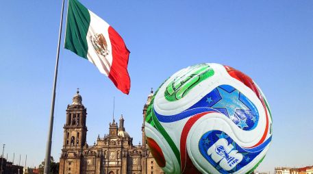 Ciudad de México, la ciudad más poblada de América del Norte, estará presente durante la Copa Mundial 2026 este verano. ESPECIAL / CANVA y AFP