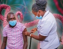 Personal sanitario intensifica labores de vigilancia y rastreo de contactos tras el nuevo brote de ébola detectado en Ituri, en la República Democrática del Congo. ESPECIAL / CANVA