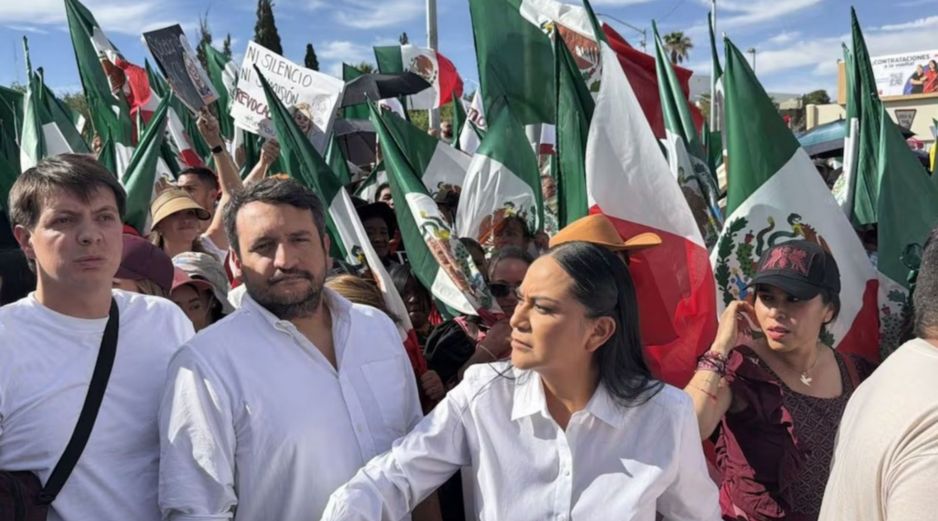 La marcha está encabezada por Ariadna Montiel y Andrés Manuel López Beltrán, así como por personalidades de Chihuahua. SUN/P. Gamboa