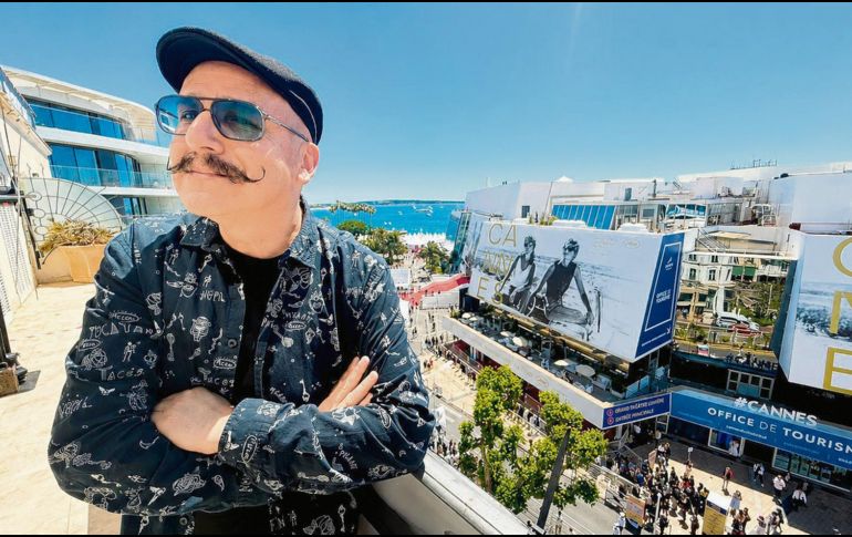 Rafa Lara. El cineasta, showrunner y productor ejecutivo posa desde el Festival Internacional de Cine de Cannes. CORTESÍA