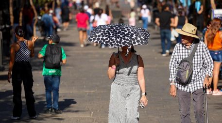 Pese a que en Guadalajara se prevé un día medio nublado a nublado, las altas temperaturas no perdonan este 17 de mayo. EL INFORMADOR / ARCHIVO