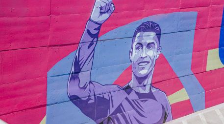 Este mural fue realizado por un colectivo tapatío y es el más grande que hay en Guadalajara, pues se intervinieron 10 mil 750 metros cuadrados. ESPECIAL