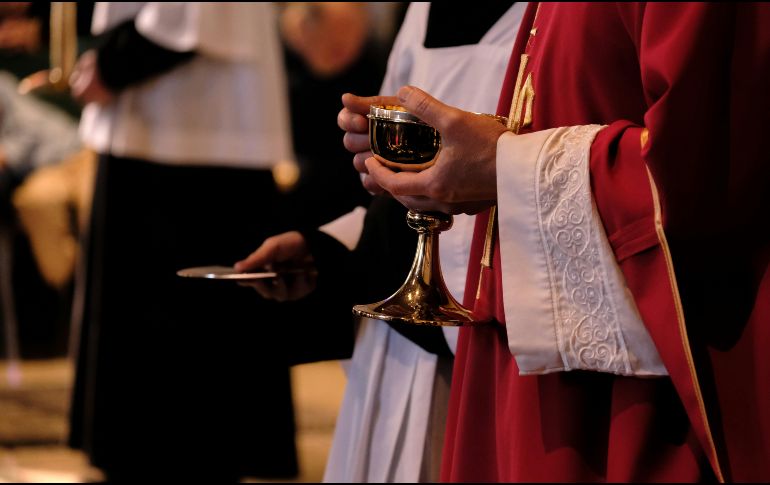 Quienes reciben el ministerio sacerdotal son llamados a servir en nombre de Cristo y de la Iglesia. Unsplash