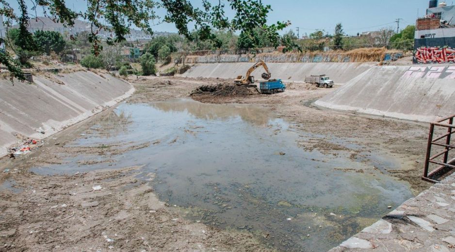 El Ayuntamiento hizo un llamado a la corresponsabilidad ciudadana, destacando la importancia de mantener los canales, coladeras y espacios públicos libres de basura. GOBIERNO DE GUADALAJARA