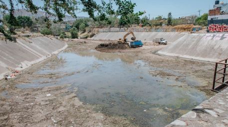 El Ayuntamiento hizo un llamado a la corresponsabilidad ciudadana, destacando la importancia de mantener los canales, coladeras y espacios públicos libres de basura. GOBIERNO DE GUADALAJARA