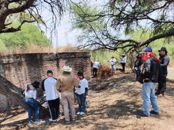 Al llegar, según lo documentaron ellas mismas, encontraron el presunto crematorio con restos calcinados dentro de este. ESPECIAL / MADRES BUSCADORAS DE JALISCO