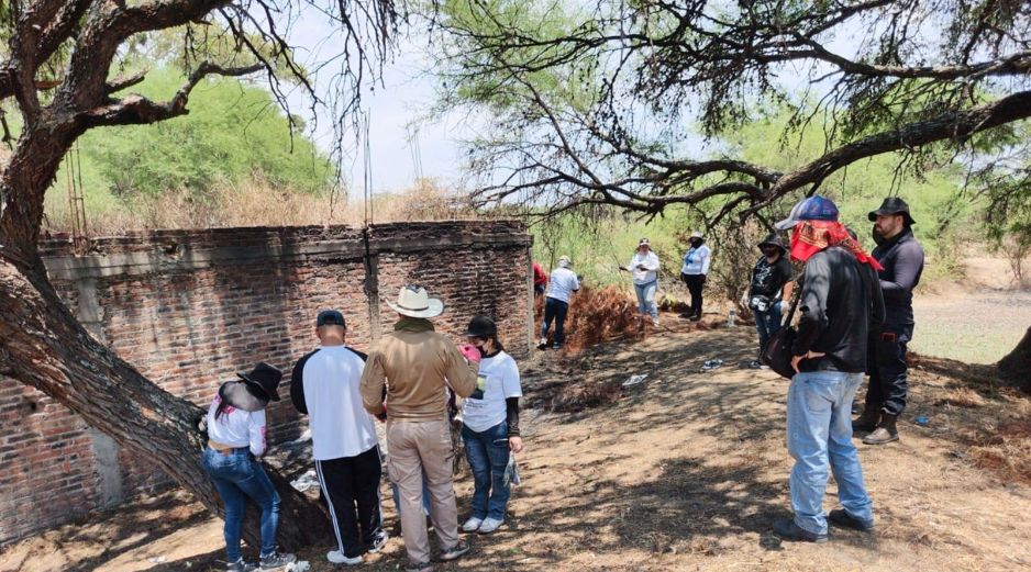 Al llegar, según lo documentaron ellas mismas, encontraron el presunto crematorio con restos calcinados dentro del mismo. ESPECIAL / MADRES BUSCADORAS DE JALISCO