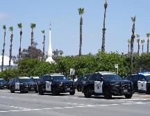 La policía de San Diego desplegó un fuerte operativo en el Centro Islámico de San Diego luego del atentado. EFE/O. Alonso