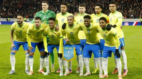 Carlo Ancelotti tiene la encomienda de devolver a Brasil, a los más alto del futbol mundial y esa tarea la comenzarán en el Grupo C de la Copa del Mundo contra Marruecos, Haití y Escocia, haciendo a la Canarinha una amplia favorita para avanzar. AFP/ J. CATUFFE