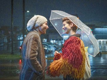 Natalia Plascencia es la protagonista de la cinta “La vida es”; en la imagen aparece con Rubén Ochandiano. CORTESÍA