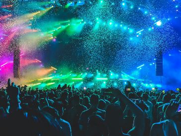 La plataforma digital de Ticketmaster será la encargada de gestionar todas las fases de venta del Corona Capital 2026. Unsplash