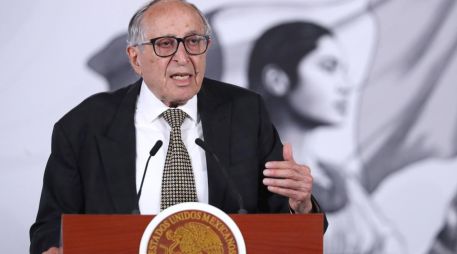 El funcionario precisó que no existe tratamiento específico ni para el ébola ni para el hantavirus, por lo que la vigilancia y la prevención son esenciales. EFE/M. Guzmán