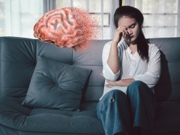 Aunque muchos ignoran sus riesgos, la ciencia advierte que saltarse una noche de descanso desencadena fallos sistémicos inmediatos. ESPECIAL / CANVA