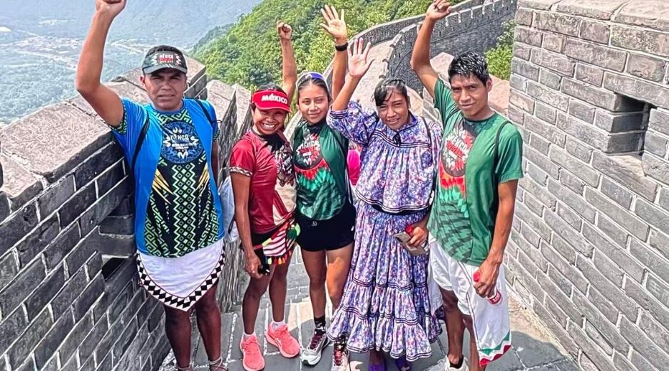 En sus redes sociales, la Embajada de China en México felicitó a los cinco atletas mexicanos que consiguieron medallas en el Maratón de la Gran Muralla China. X / @EmbChinaMex