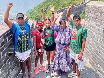 En sus redes sociales, la Embajada de China en México felicitó a los cinco atletas mexicanos que consiguieron medallas en el Maratón de la Gran Muralla China. X / @EmbChinaMex