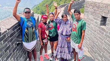 En sus redes sociales, la Embajada de China en México felicitó a los cinco atletas mexicanos que consiguieron medallas en el Maratón de la Gran Muralla China. X / @EmbChinaMex