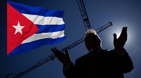 Donald Trump habló sobre la situación de EU con Cuba durante las atenciones a prensa por las remodelaciones en la Casa Blanca. EFE / EPA / SAMUEL CORUM / POOL