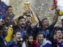 En Rusia, Didier Deschamps dispuso de un plantel de Francia amplio y lleno de estrellas, para convertirse en el tercero en ganar el Mundial como futbolista (1998) y entrenador (2018), después de Franz Beckenbauer y Mario Lobo Zagallo. AFP / ARCHIVO