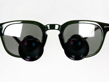 Google no ha anunciado aún el precio de sus lentes con IA, que competirán directamente con las populares Ray-Ban de Meta. UNSPLASH / O. GUNER