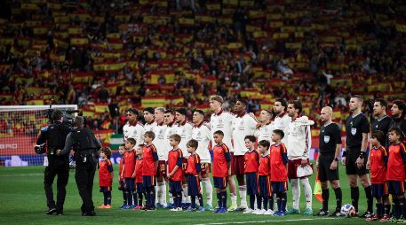 España llega al Mundial con una nueva generación talentosa que busca revivir la época dorada que dominó Europa y conquistó el mundo. AFP/ ARCHIVO.