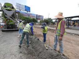 El patio, habilitado en la gasa ubicada bajo el paso elevado de ingreso y salida del aeropuerto, cuenta con un avance de 85%, tendrá capacidad hasta para 60 vehículos de manera simultánea, iluminación, seguridad, servicio de baños y zona de espera. CORTESÍA
