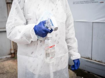 La OMS reconoció este miércoles que desarrollar la vacuna para el virus Bundibugyo, causante del brote de ébola del que se han reportado 600 casos y 139 muertes, llevará meses. EFE/EPA/M. Jeanne Munyerenkana