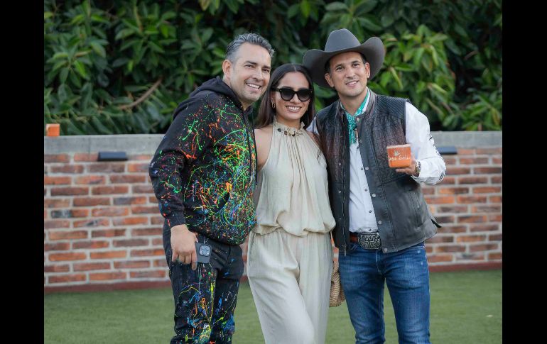 Juan Carlos Santoscoy, Marcelia Figueroa y Polo Salles. GENTE BIEN JALISCO / Revista del 22 de mayo 2026