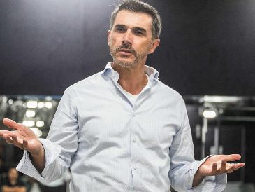 La dirigencia de Morena aplicó esta sanción porque Sergio Mayer abandonó sus labores para participar en un reality show.