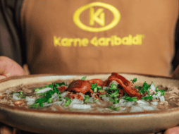 La experiencia de comer en este recinto responde al porqué miles de turistas lo incluyen en su itinerario al visitar la ciudad. Karne Garibaldi ESPECIAL