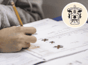 La prueba evalúa principalmente habilidades matemáticas, verbales y cognitivas. UDEG / CANVA