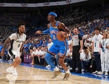 Oklahoma respondió tras la derrota inicial y empató la Final del Oeste apoyado en otra brillante actuación de Shai Gilgeous-Alexander. AFP/ J. D. GARRABRANT.