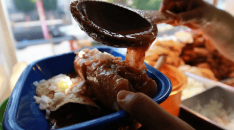 “Desde que la comida mexicana fue considerada Patrimonio Cultural de la Humanidad, hubo un aumento importante en el interés por este sector”, explicó Miguel Ángel Navarro Álvarez, coordinador del programa. UDEG
