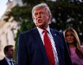 La nueva orden ejecutiva firmada por Trump ordena reforzar la vigilancia sobre transferencias internacionales de bajo monto. EFE/S. Corum