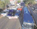 Tras una intensa jornada de caos vial, transportistas y campesinos llegaron a un acuerdo definitivo con la Segob. ESPECIAL