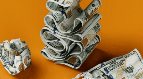 Hoy  21 de mayo, el tipo de cambio FIX, de acuerdo al Diario Oficial de la Federación (DOF) es de 17.2938 pesos por dólar. UNSPLASH / I. OMILAEV