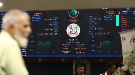 El Dow Jones resultó especialmente beneficiado hoy y marcó un nuevo récord al situarse en 50 mil 285 puntos. EFE/R. Khan