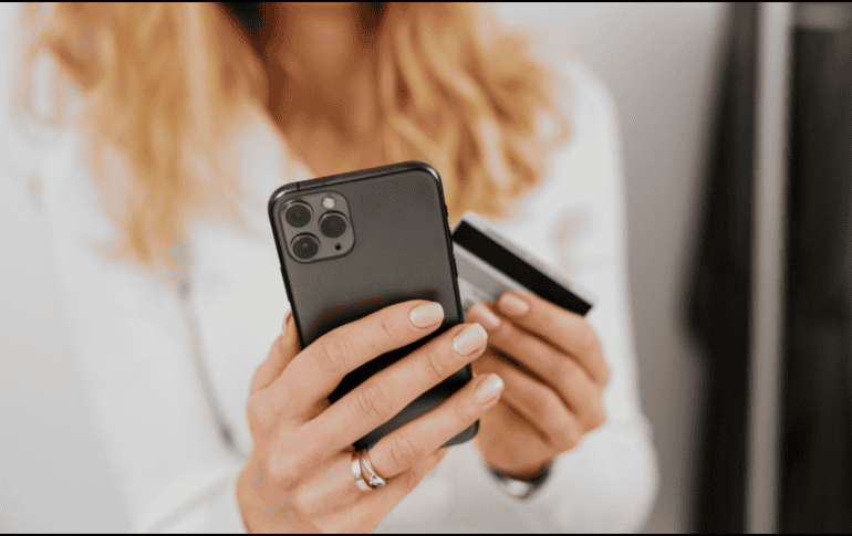 Los usuarios pueden confirmar si su línea ya está registrada ingresando al portal oficial de la Comisión Reguladora de Telecomunicaciones (CRT), utilizando el folio de alta proporcionado por su operadora, o revisando el estatus directamente en las aplicaciones móviles de su proveedor telefonico. CANVA