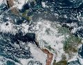 Fotografía satelital cedida este jueves por la NOAA a través del Centro Nacional de Huracanes (NHC) que muestra el estado del clima en el Atlántico y el Pacífico. EFE/NOAA