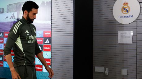 El entrenador del Real Madrid, Álvaro Arbeloa, durante la rueda de prensa ofrecida previa al partido de la última jornada de Laliga que disputan ante el Athletic Club. EFE / Javier Lizón