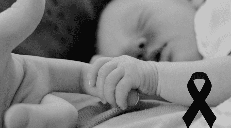 El adolescente aseguró que inmediatamente levantó al menor, pero en ese momento el bebé comenzó a vomitar leche y posteriormente dejó de respirar. Ante la emergencia, el joven solicitó apoyo al número 911. CANVA