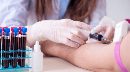 La hiperpotasemia sigue siendo una condición poco conocida pese a que puede convertirse en una emergencia médica silenciosa. CANVA