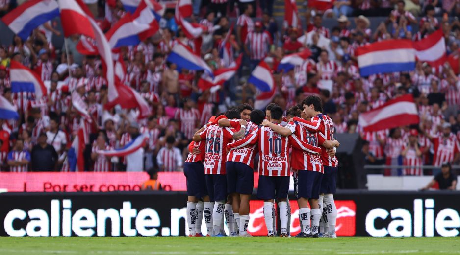 Tras la eliminación en el Clausura 2026, Chivas ya comenzó a mover piezas rumbo al próximo torneo. IMAGO7
