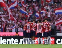 Tras la eliminación en el Clausura 2026, Chivas ya comenzó a mover piezas rumbo al próximo torneo. IMAGO7